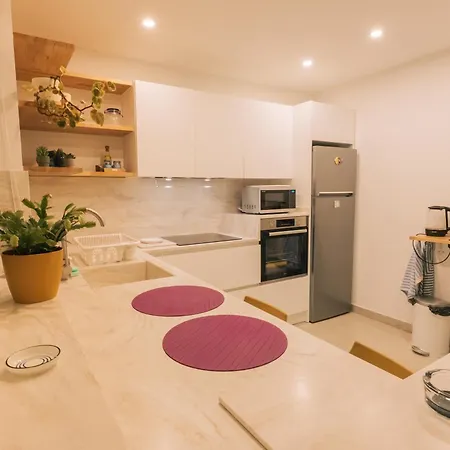 Appartement Luxurious Brand New Seafront, Wake Up Onto The Sea St. Paul's Bay