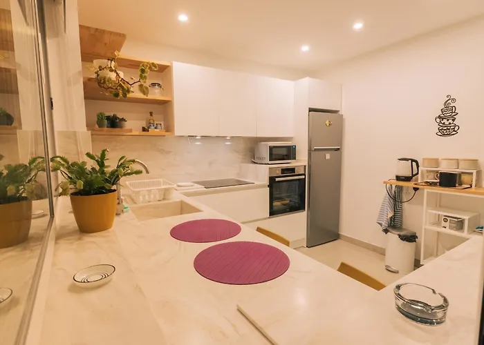 Appartement Luxurious Brand New Seafront, Wake Up Onto The Sea St. Paul's Bay