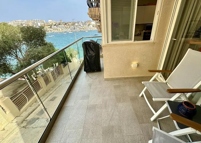 Appartement Luxurious Brand New Seafront, Wake Up Onto The Sea
