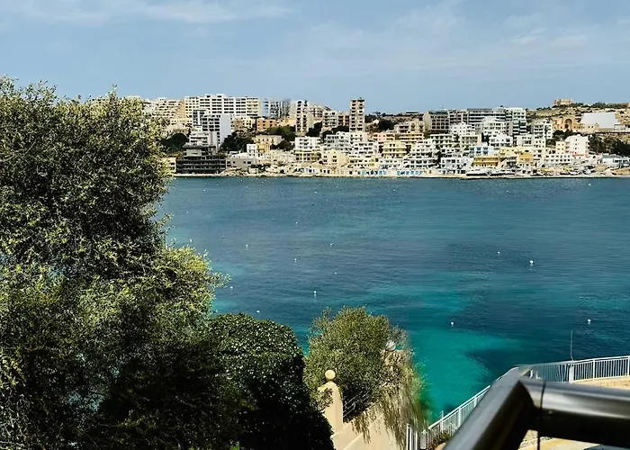 Luxurious Brand New Seafront, Wake Up Onto The Sea Appartement St. Paul's Bay