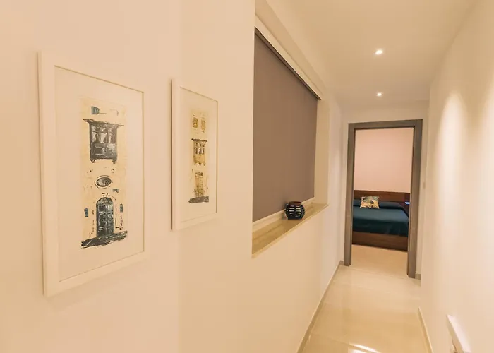 Appartement Luxurious Brand New Seafront, Wake Up Onto The Sea