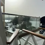 アパート Luxurious Brand New Seafront, Wake Up Onto The Sea *