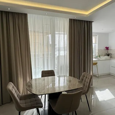 Appartement Luxurious Brand New Seafront, Wake Up Onto The Sea *