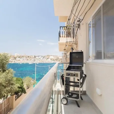 Luxurious Brand New Seafront, Wake Up Onto The Sea