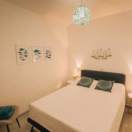 Appartamento Luxurious Brand New Seafront, Wake Up Onto The Sea *