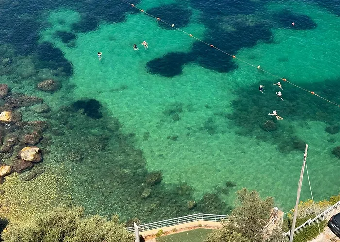 Apartament Luxurious Brand New Seafront, Wake Up Onto The Sea