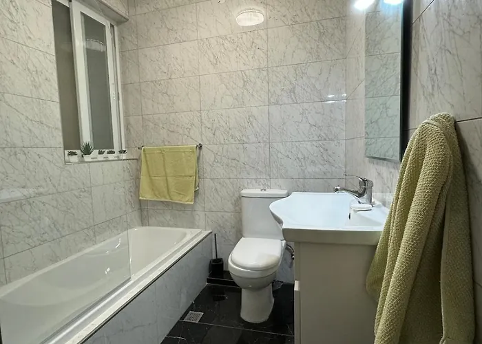 Luxurious Brand New Seafront, Wake Up Onto The Sea * St. Paul's Bay